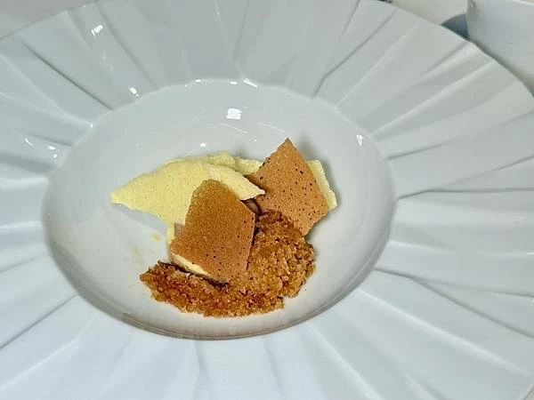 台北米其林一星牛排！A CUT經典招牌肋，體驗奢華牛排饗宴的極致。