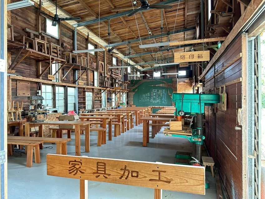 嘉義親子旅遊新去處!愛木村檜木觀光工廠,豐富歷史與趣味DIY體驗。