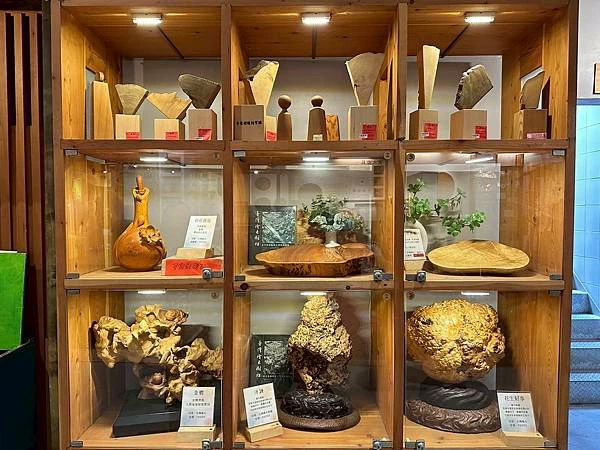 嘉義親子旅遊新去處!愛木村檜木觀光工廠,豐富歷史與趣味DIY體驗。