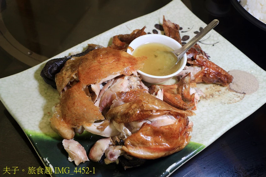 南部甕缸雞始祖 全台首創手剝甕缸雞 山產美食盡在台南關子嶺竹