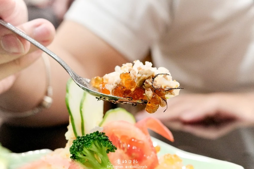 台中西屯區日料老饕私藏!龍二無菜單合菜,說預算就能吃到活跳海鮮。