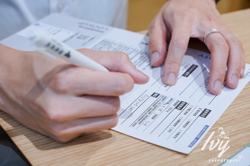 鼎威維修 |台中iPhone換電池推薦專家,Apple原廠認證零件,維修過程全程錄影、售後完善超放心! - 艾薇覓食趣