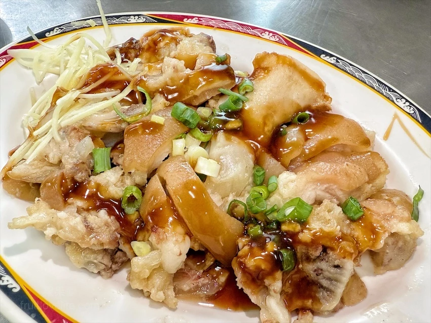 來花壇不能錯過的黑白切麵店，滷味小菜、乾麵、豬油拌飯超好吃的