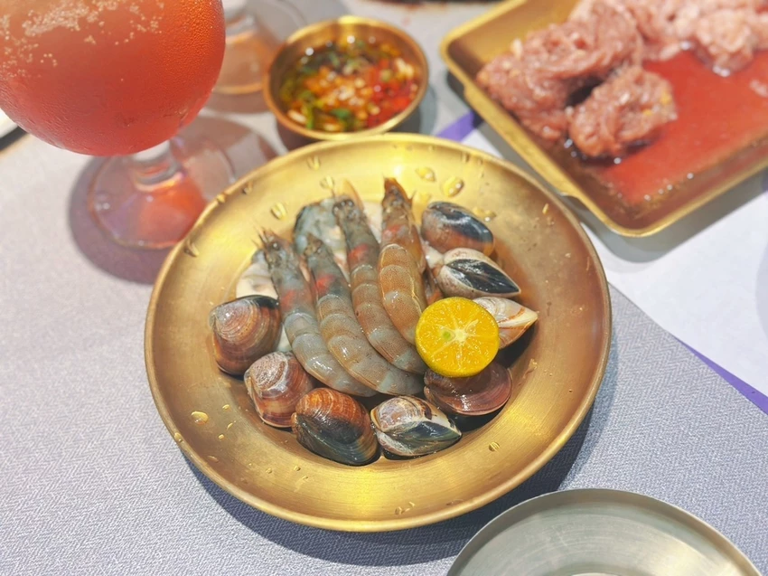 樹林吃到飽新選擇！朴庶韓國銅盤烤肉，一人一爐超過癮，50種食材無限放題。