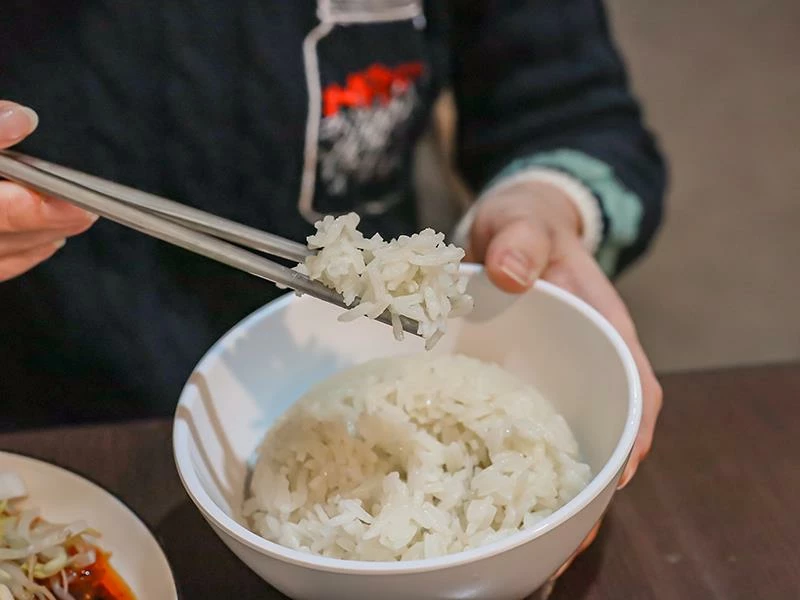 新竹巨城周邊必吃美食,龍虎海南雞飯,道地口味傳承新加坡好味道。!