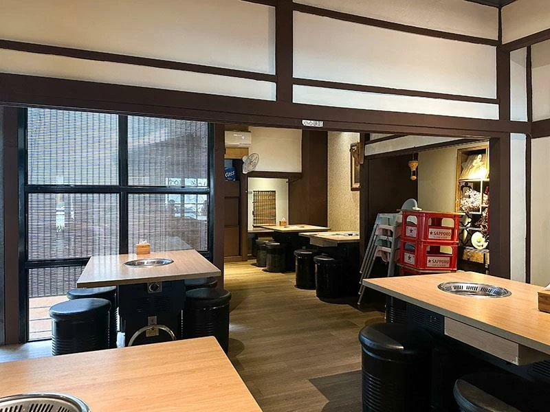 韓國人認證的道地風味！新竹部隊鍋暖胃必點，小菜生菜無限續盤超佛心。