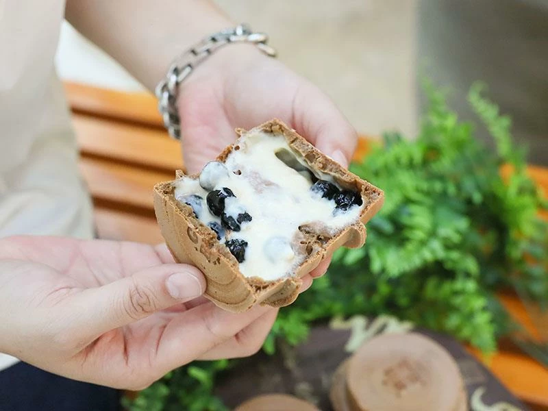 新竹小鵲Sing紅豆餅成國宴甜點！芋頭蛋黃麻糬口味必吃，伯爵珍珠奶茶口味超有趣。