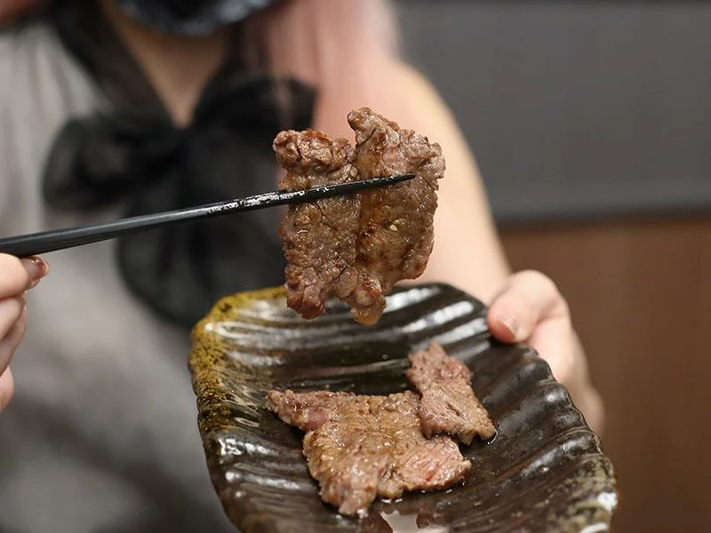 新竹高級燒肉必吃！上野村日式燒肉專人代烤，頂級日本澳洲和牛CP值超高。