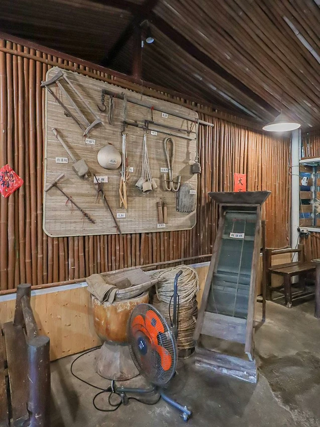 仙山旁星仙草!2年以上老仙草乾熬製8小時,冬日必吃手工大湯圓。