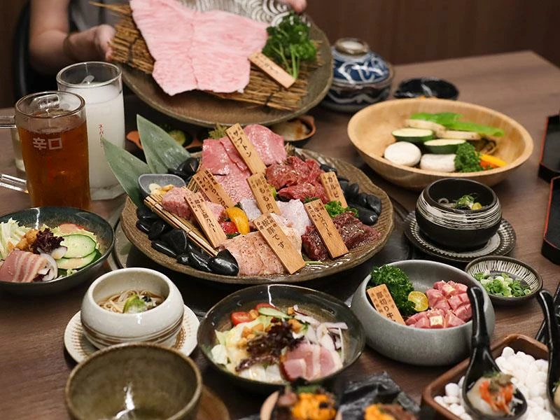 新竹高級燒肉必吃！上野村日式燒肉專人代烤，頂級日本澳洲和牛CP值超高。