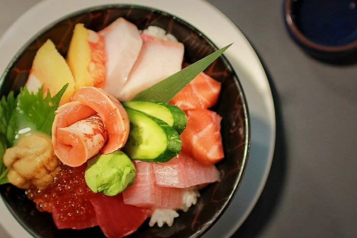 雲林景點/蜜蜂故事館、古坑綠色隧道，假日市集吃吃喝喝的好去處！