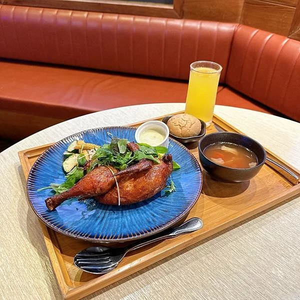 苗栗南庄住宿推薦！入住童話樹屋和豪華露營車，電動天窗夜賞星空房型大解密。