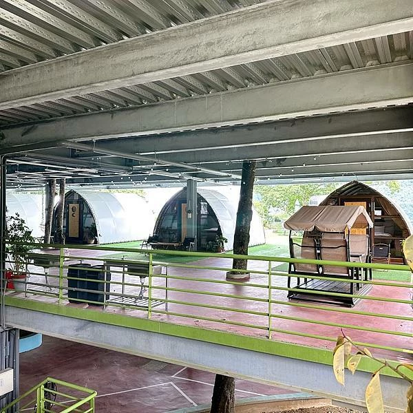 苗栗南庄住宿推薦！入住童話樹屋和豪華露營車，電動天窗夜賞星空房型大解密。