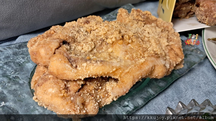 下班解壓美食必吃！大三元炸物店，多汁小肉豆與酥脆雞皮一試成主顧。