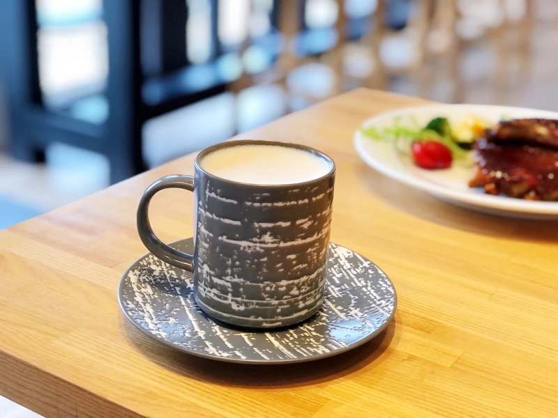 波赫士領地精品咖啡館明水店｜台北大直不限時咖啡廳推薦，開心果奶霜千層必吃甜點 – Maji食尚旅圖