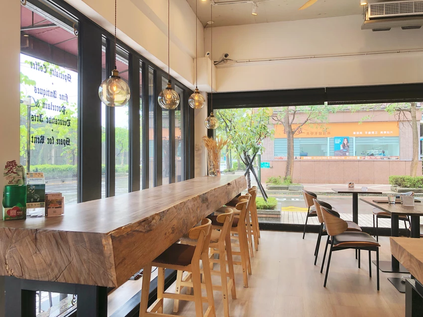 波赫士領地精品咖啡館明水店｜台北大直不限時咖啡廳推薦，開心果奶霜千層必吃甜點 – Maji食尚旅圖