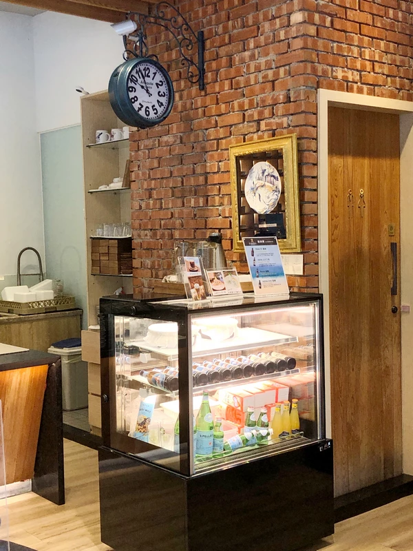 波赫士領地精品咖啡館明水店｜台北大直不限時咖啡廳推薦，開心果奶霜千層必吃甜點 – Maji食尚旅圖