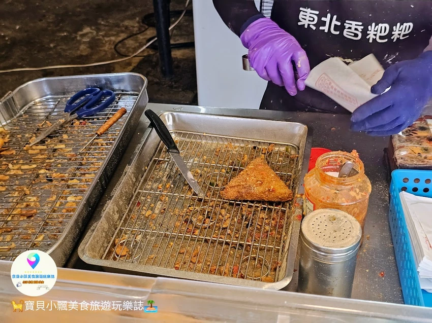 苗栗通霄白沙屯拱天宮！朝聖媽祖粉紅超跑，廟口美食東北香粑粑必吃。
