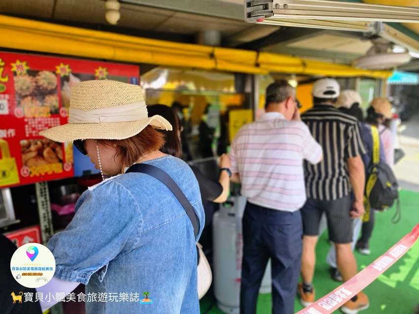 苗栗通霄白沙屯拱天宮！朝聖媽祖粉紅超跑，廟口美食東北香粑粑必吃。