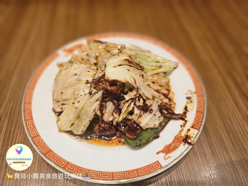 鹿兒島餃子控必訪名店！タイガー餃子会舘大餃子超飽足，拉麵回鍋肉也必點。