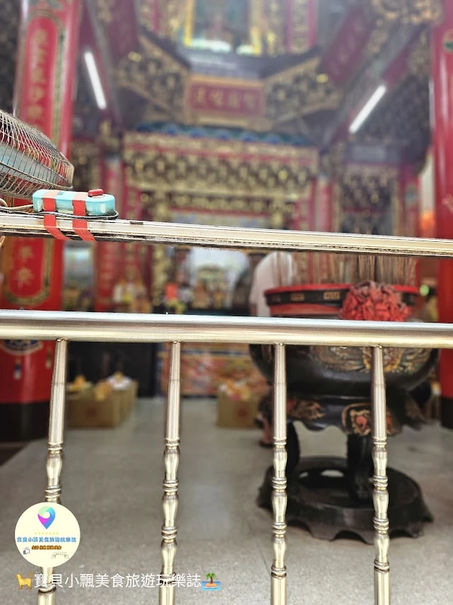 苗栗通霄白沙屯拱天宮！朝聖媽祖粉紅超跑，廟口美食東北香粑粑必吃。