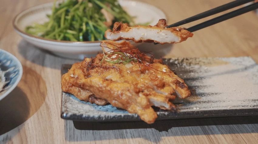 一秒到日本！板橋車站居酒屋，厚切慢燉牛舌與超狂焗烤松露薯泥。