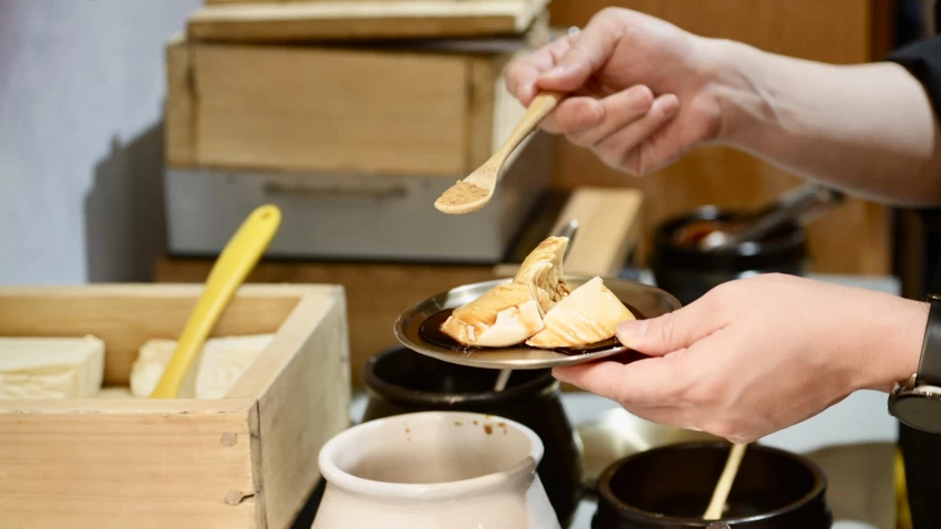 西門町吃到飽！韓式料理吃到飽「江陵阿嬤」498元開吃，豆腐鍋 韓式炸雞吃到飽。