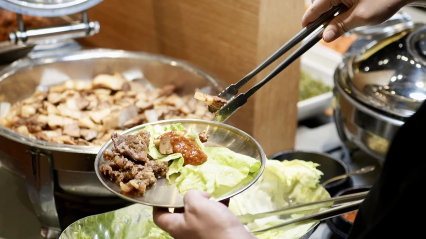 西門町吃到飽！韓式料理吃到飽「江陵阿嬤」498元開吃，豆腐鍋 韓式炸雞吃到飽。