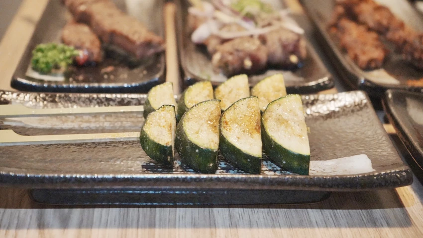 一秒到日本！板橋車站居酒屋，厚切慢燉牛舌與超狂焗烤松露薯泥。