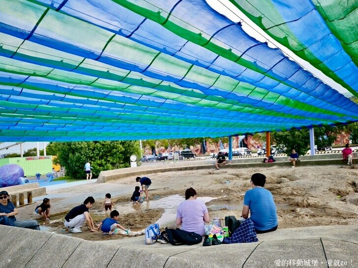 台北市中山區【2025台北賞花 樂遊趣】大佳河濱公園 向日葵花海金黃燦爛 紫色波斯菊花粉浪漫 自行車道自由行 親子共融遊戲區 愛就跟我一起快樂Go !