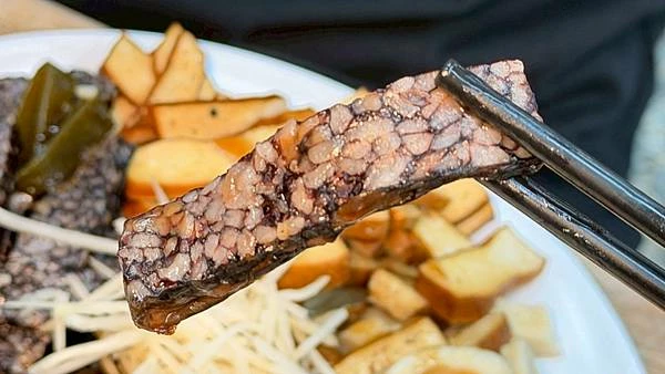 LINE_ALBUM_黃記米粉湯_251016_65