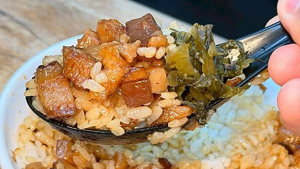 LINE_ALBUM_黃記米粉湯_251016_74