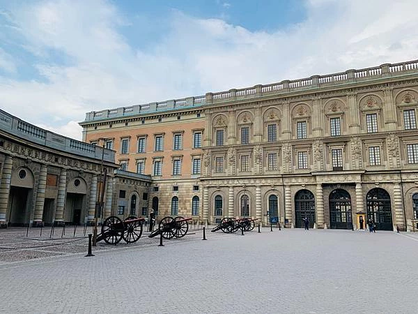 《北歐旅遊｜瑞典》卡爾斯塔德、Orebro、首都斯德哥爾摩市區遊 Stockholm、市政廳、瓦薩博物館 Vasa Museum...