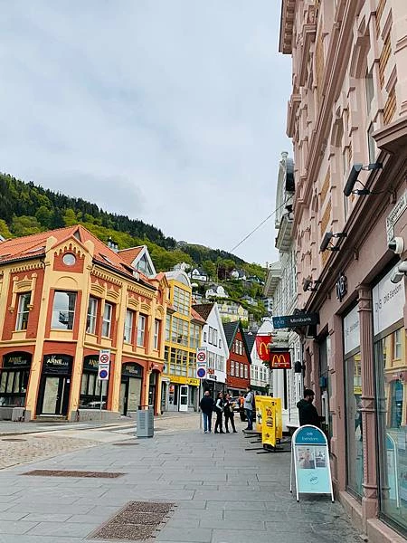 《北歐旅遊 | 挪威卑爾根 Bergen》菲爾鈴瀑布Voringfossen、呂根、弗羅伊恩山 | 公主fun出遊（第三篇）