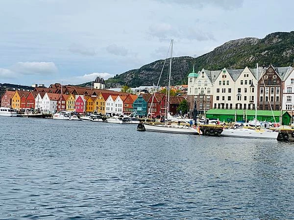 《北歐旅遊 | 挪威卑爾根 Bergen》菲爾鈴瀑布Voringfossen、呂根、弗羅伊恩山 | 公主fun出遊（第三篇）