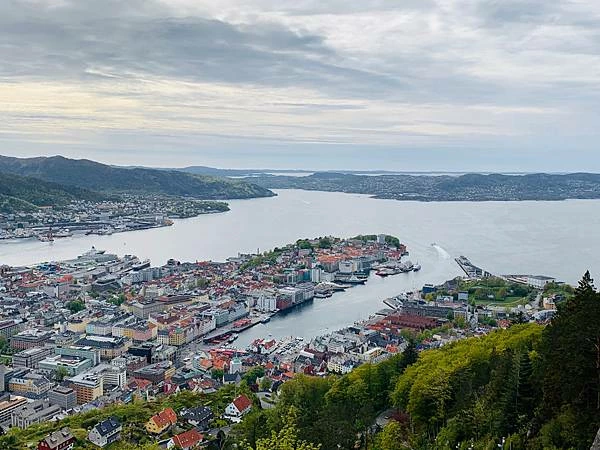 《北歐旅遊 | 挪威卑爾根 Bergen》菲爾鈴瀑布Voringfossen、呂根、弗羅伊恩山 | 公主fun出遊（第三篇）
