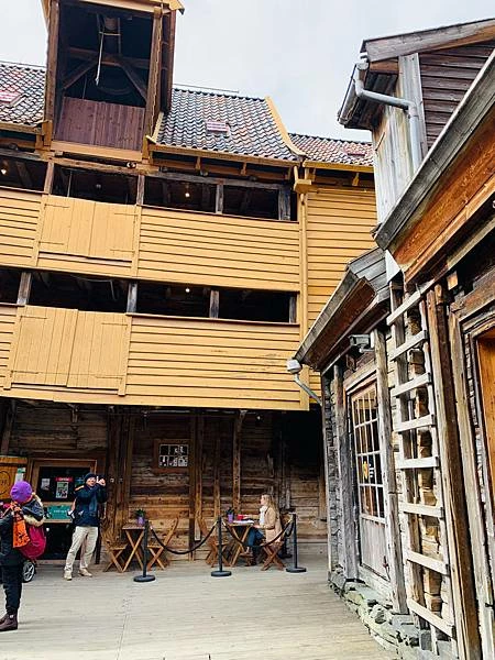 《北歐旅遊 | 挪威卑爾根 Bergen》菲爾鈴瀑布Voringfossen、呂根、弗羅伊恩山 | 公主fun出遊（第三篇）