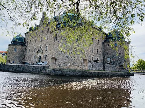 《北歐旅遊｜瑞典》卡爾斯塔德、Orebro、首都斯德哥爾摩市區遊 Stockholm、市政廳、瓦薩博物館 Vasa Museum...