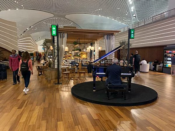 《北歐旅遊｜瑞典》卡爾斯塔德、Orebro、首都斯德哥爾摩市區遊 Stockholm、市政廳、瓦薩博物館 Vasa Museum...