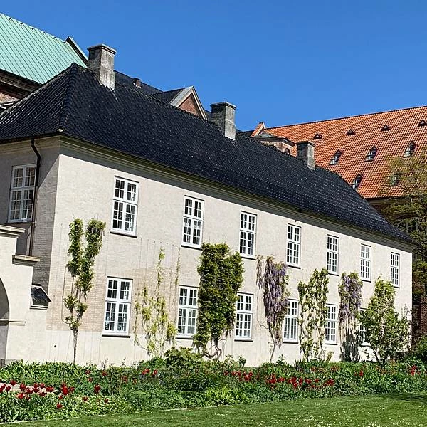 《北歐三國丹麥挪威瑞典旅遊 | 行前準備規劃 | 安全注意事項》丹麥：哥本哈根市區一日遊 | 市政廳廣場、漢...