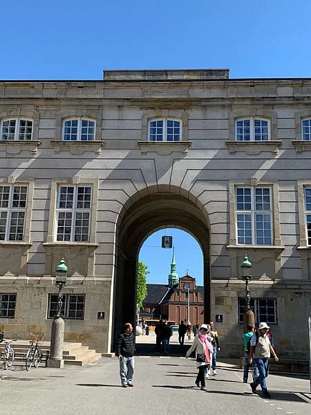 《北歐三國丹麥挪威瑞典旅遊 | 行前準備規劃 | 安全注意事項》丹麥：哥本哈根市區一日遊 | 市政廳廣場、漢...