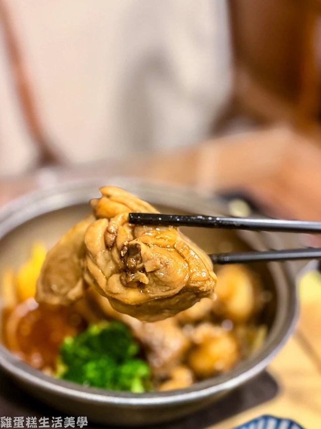 台中公益路美食！中式庭園餐廳 無為草堂 米其林綠星，古色古香時光體驗。