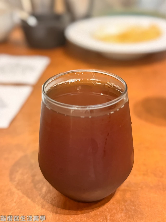 林口outlet旁約會聚餐首選！意享美式廚房空間寬敞，挑高設計還有私人小包廂。