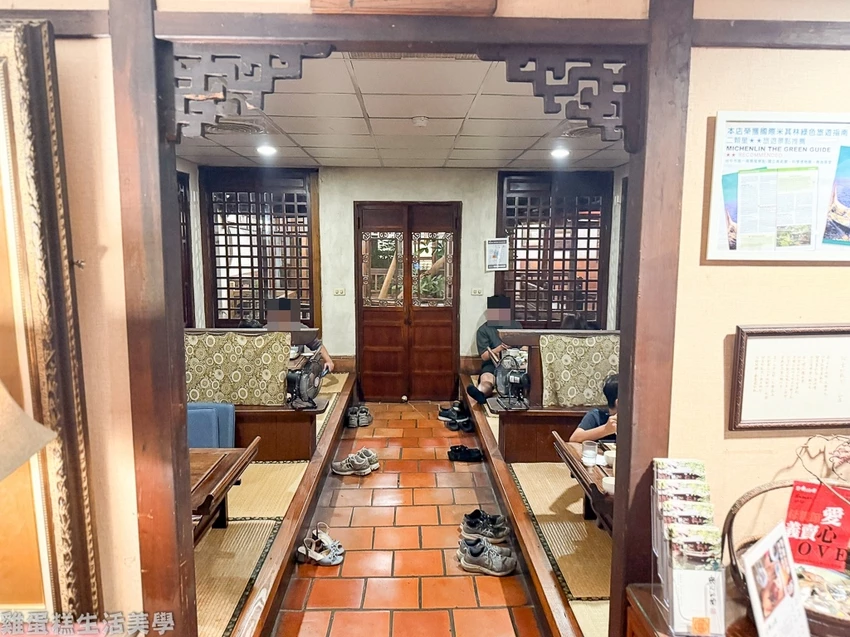 台中公益路美食！中式庭園餐廳 無為草堂 米其林綠星，古色古香時光體驗。