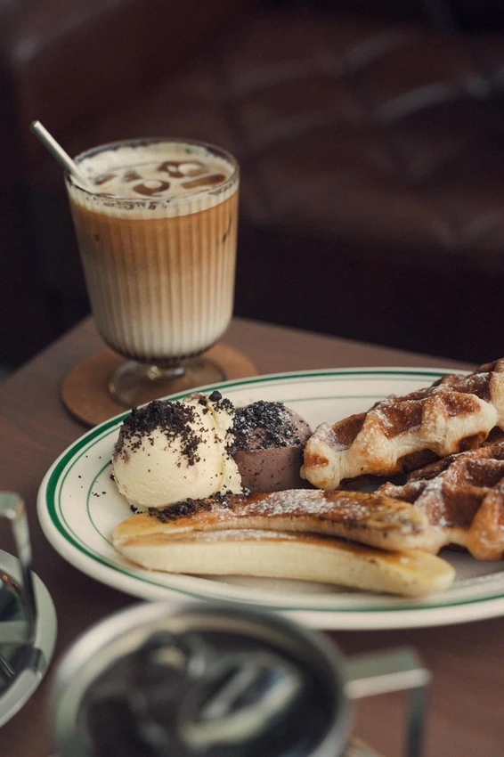 澳式長黑與酥脆可頌的最佳邂逅！A.L.O Concept Store高雄咖啡控必訪質感空間。