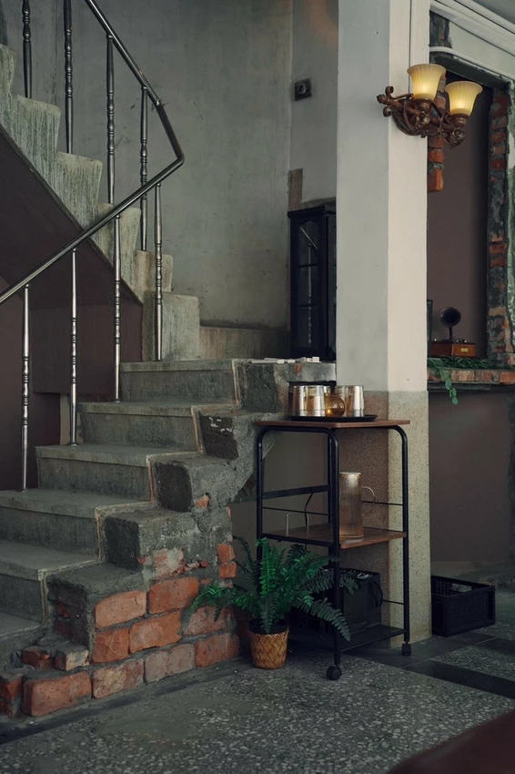 澳式長黑與酥脆可頌的最佳邂逅！A.L.O Concept Store高雄咖啡控必訪質感空間。