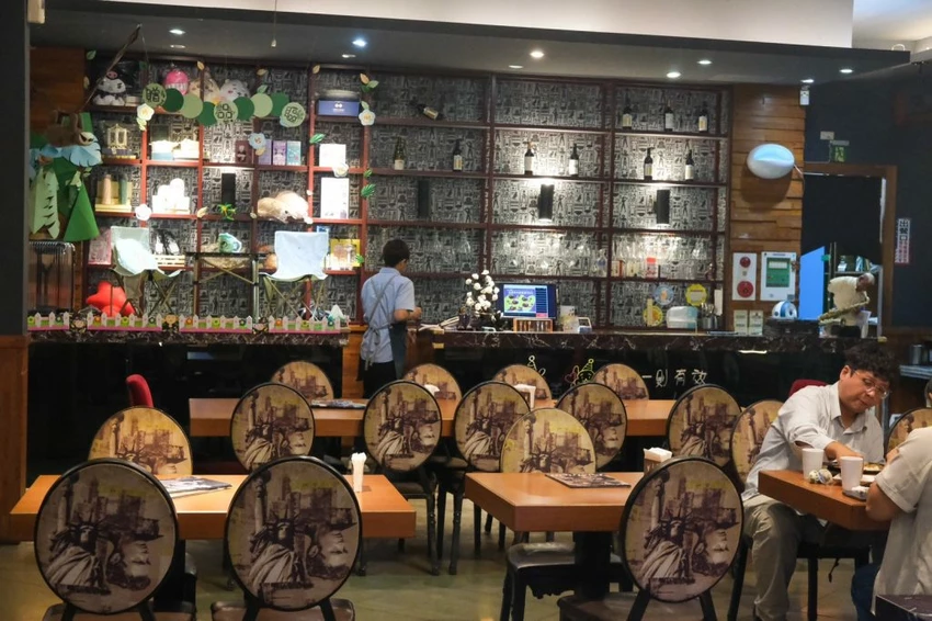 台中牛排吃到飽！史堤克牛排310元起自助吧吃到飽，比臉大肋眼牛排必吃。