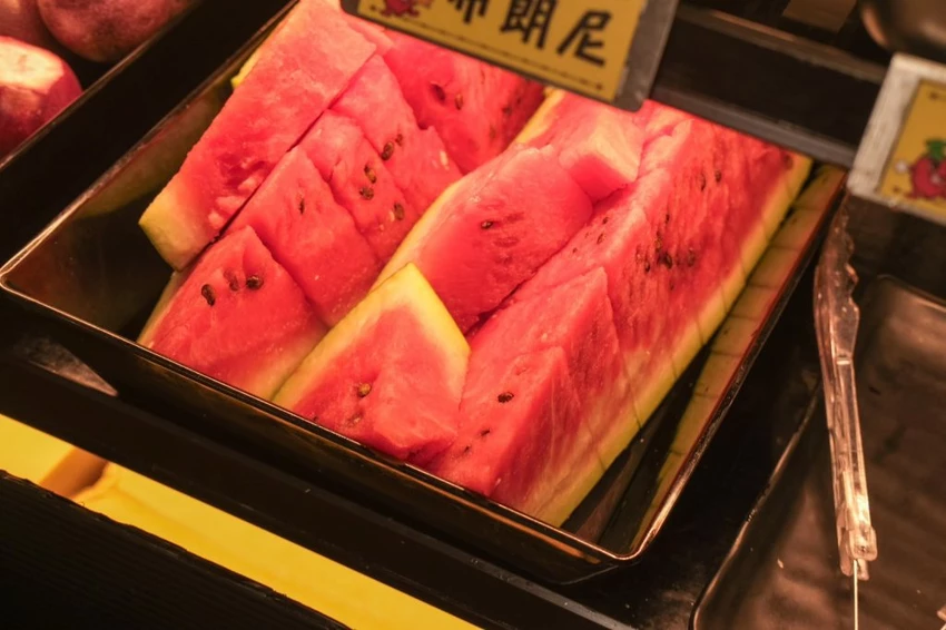 中壢火鍋吃到飽推薦!魔椒頂級鴛鴦鍋海鮮 A5和牛吃到飽,壽星再送龍蝦。