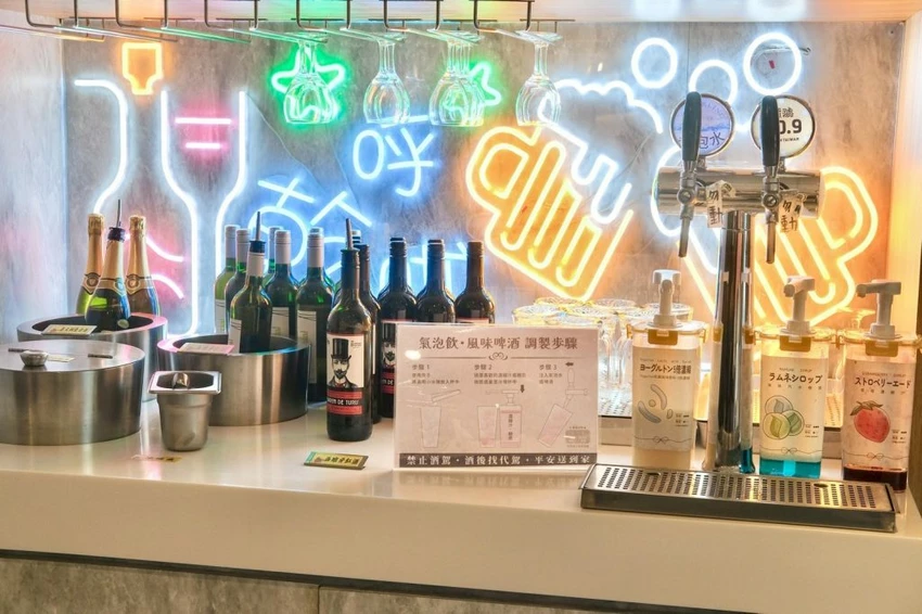 中壢火鍋吃到飽推薦!魔椒頂級鴛鴦鍋海鮮 A5和牛吃到飽,壽星再送龍蝦。