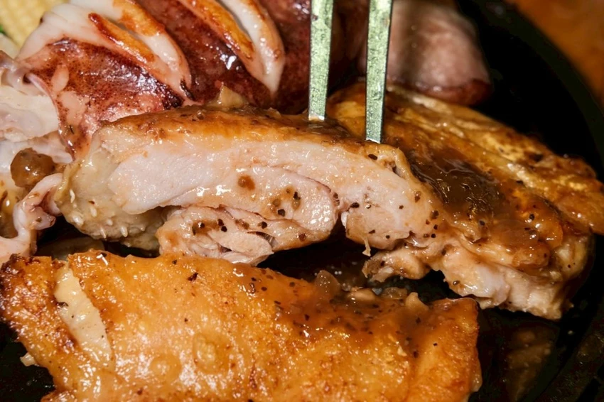 台中牛排吃到飽！史堤克牛排310元起自助吧吃到飽，比臉大肋眼牛排必吃。